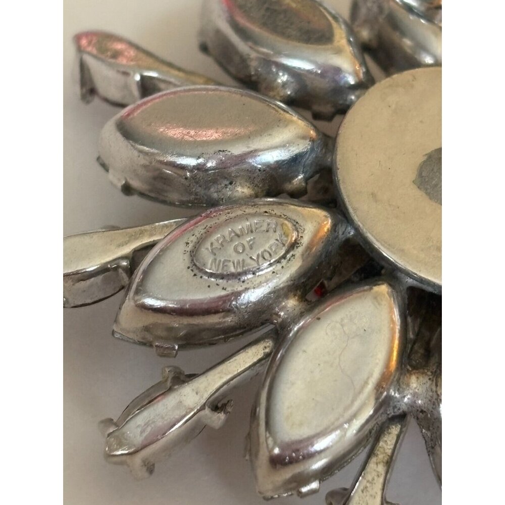 Kramer of New York Pin Brooch Vintage Jewelry Red Rhinestones Sparkles 2 inch - Picture 6 of 7